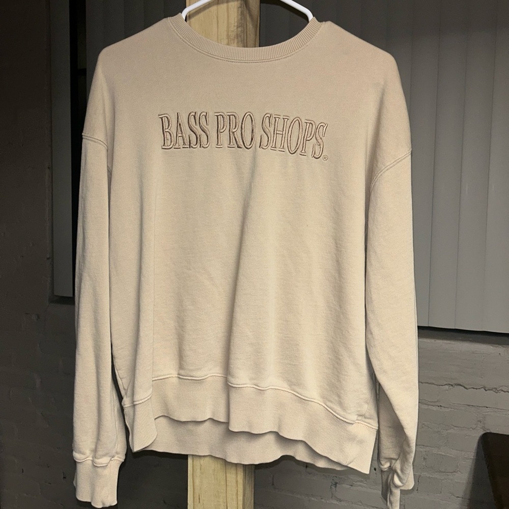 Bass Pro Shops sweater